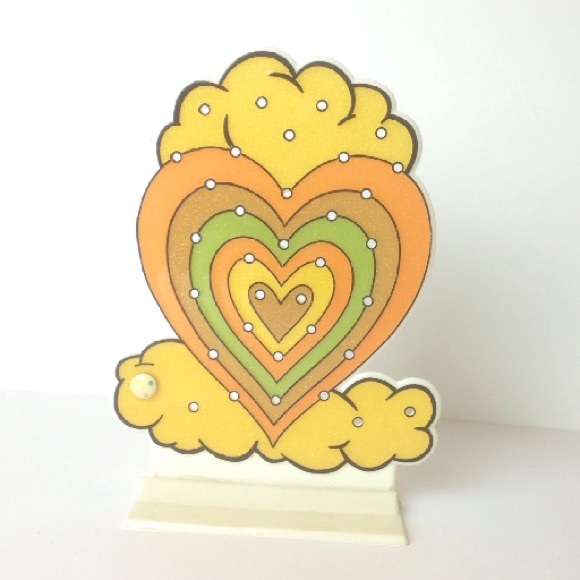 Jewelry - Fun vintage plastic earring organizer stand Jewelry - Fun vintage plastic earring organizer stand