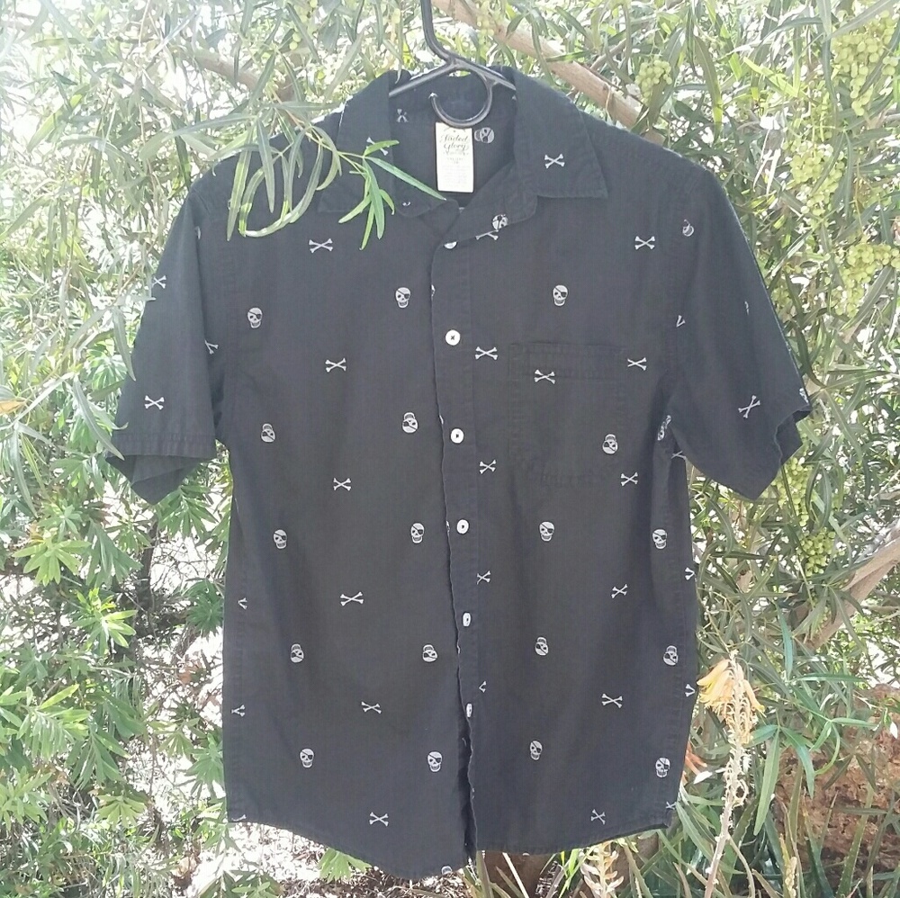 Black Skull and Bones Button Down Shirt