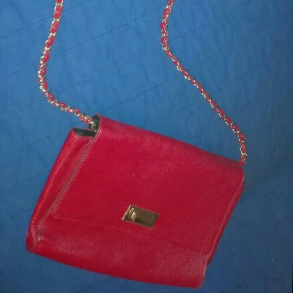 Red purse with chain