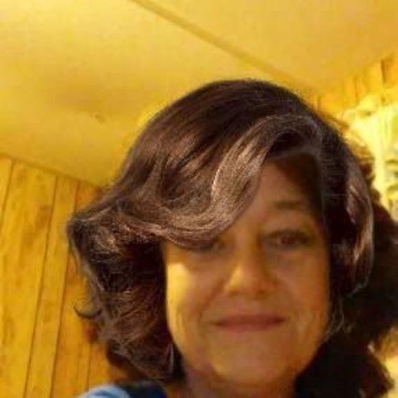 Meet your Posher, Carol - Picture 1 of 1