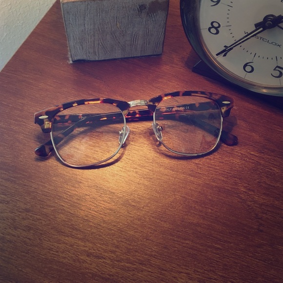 Tortoise Glasses with Gold Rim