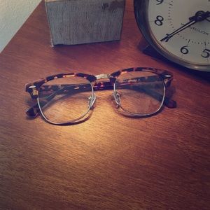 Tortoise Glasses with Gold Rim