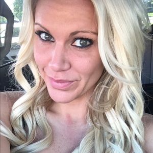 Meet your Posher, Kelli