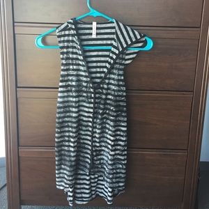 Sleeveless hoodie