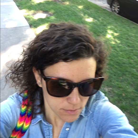 Meet your Posher, Amanda - Picture 1 of 1