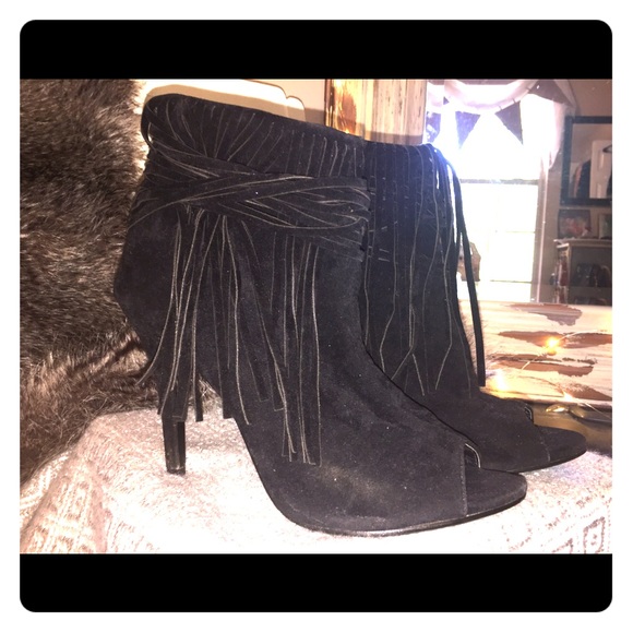 Fringe peep-toe ankle boots