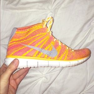 Nike flyknit chukkas