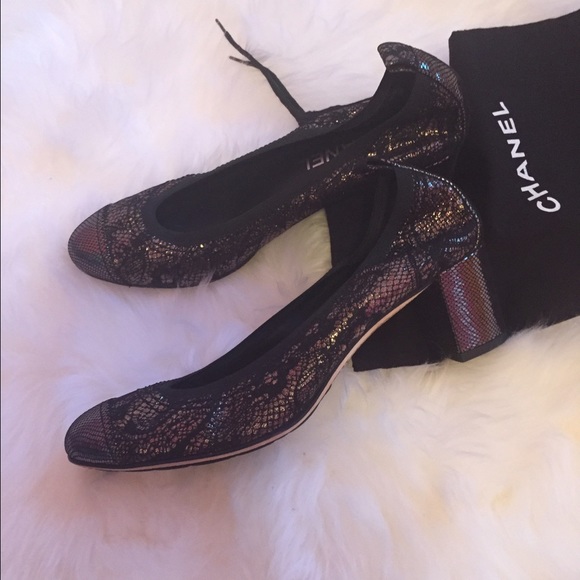 Authentic Chanel pumps - Picture 4 of 4