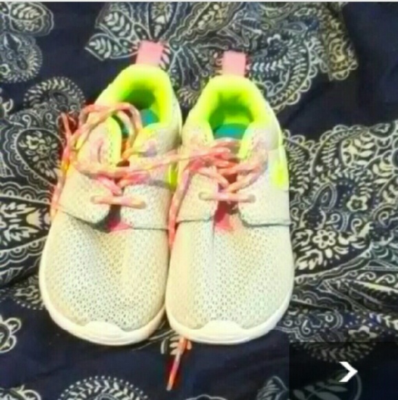 Girls nike shoes
