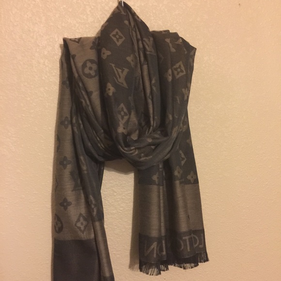 Louis Vuitton Scarf