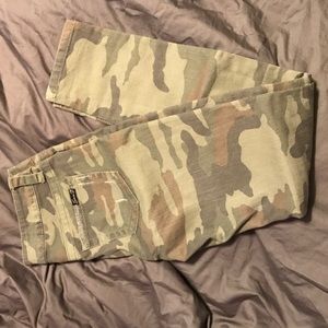 Camo skinny jeans