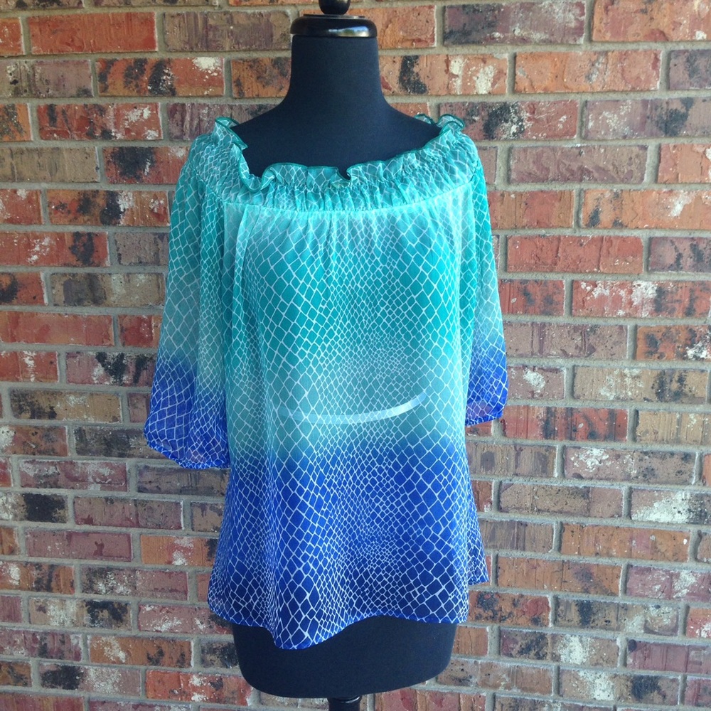 Sheer ombré blouse, 3/4 length sleeves. Size M
