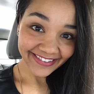 Meet your Posher, Denysha