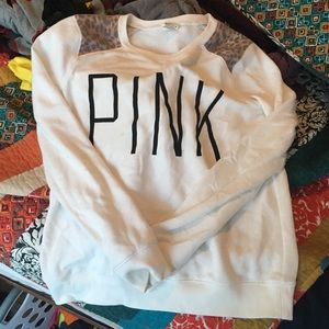VS pink crew neck