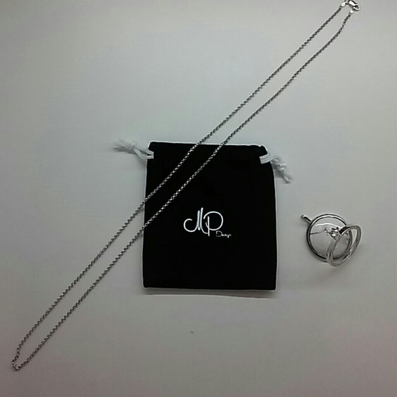 Interchangeable locket - Picture 1 of 4