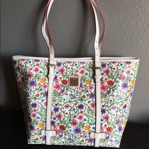 ***Hold for Kathleen***RARE D&B white floral tote