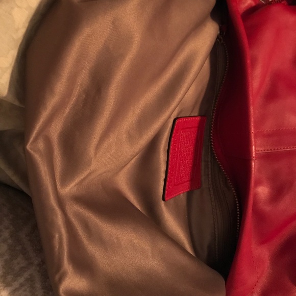 Red Coach leather bag - Picture 3 of 5