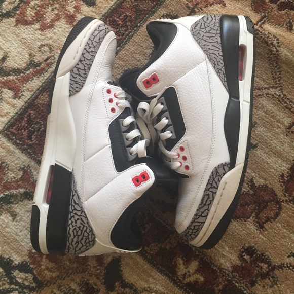 Athletic_Shoes