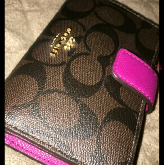 Amazon.com: Coach WOMENS LARGE PHONE WALLET IN SIGNATURE  Womens Coach wallet