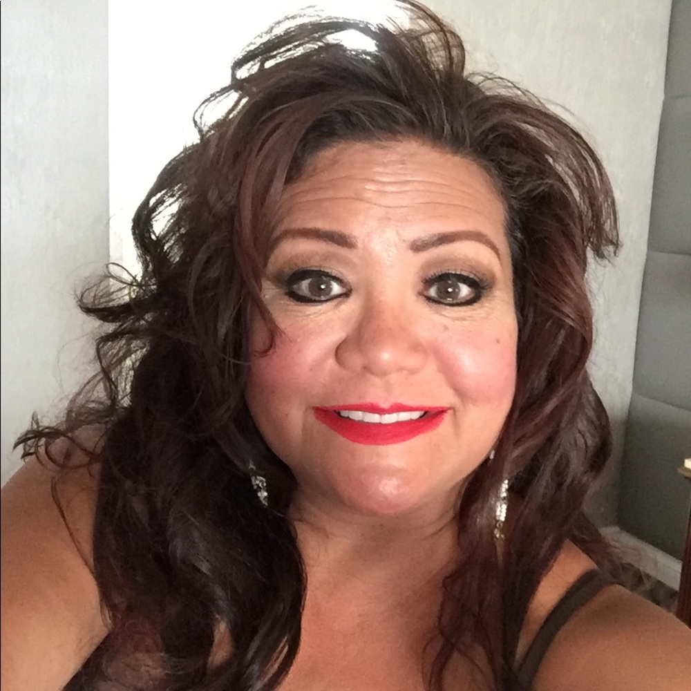 Meet your Posher, Trina