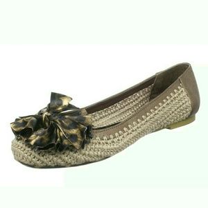 🦋NWT🦋Betsey Johnson Tammiee Flat