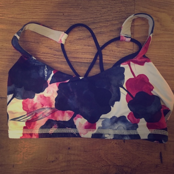 Lululemon sports bra