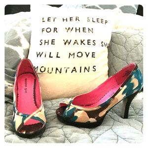 Madden Girl brown, cream and blue peep-toe heels