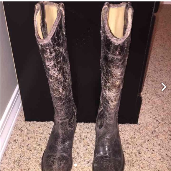 Frye women's Melissa Button boots