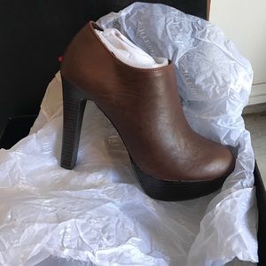 NIB Just Fab ankle boots