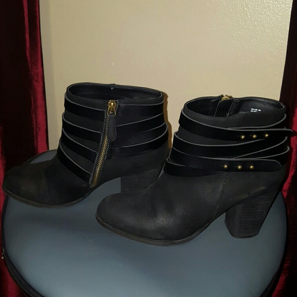Women's black boots