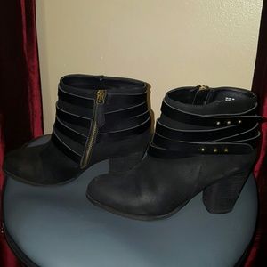 Women's black boots
