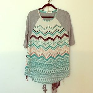 Elbow-length sleeve tribal top