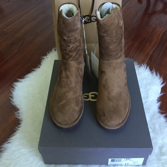 🆕UGG New Women ABREE LUXE  short🐨🐨 - Picture 2 of 4