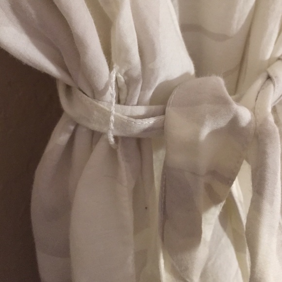 Floral print sleeveless blouse - Picture 4 of 4