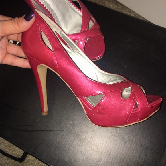 Pink heels - Picture 3 of 4