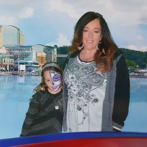 Meet your Posher, Joni