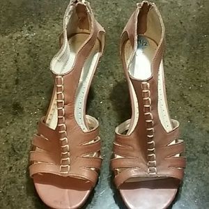 Adrienne Vittadini Brown leather sandals