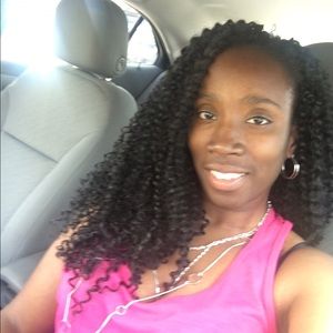 Meet your Posher, Arielle