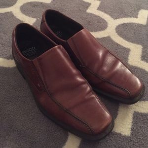 Ecco slip ons