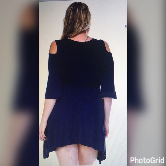 💖PLUS-RJ LACE-UP Cold Shoulder Tunic💖 - Picture 2 of 2