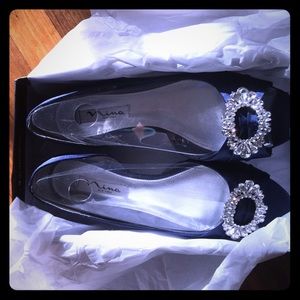 NIB Nina size 7.5 small wedge heels.