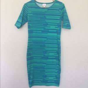 LuLaRoe Julia- xs EUC gorgeous