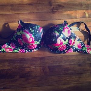 Victoria's Secret Bombshell Bra 34DD