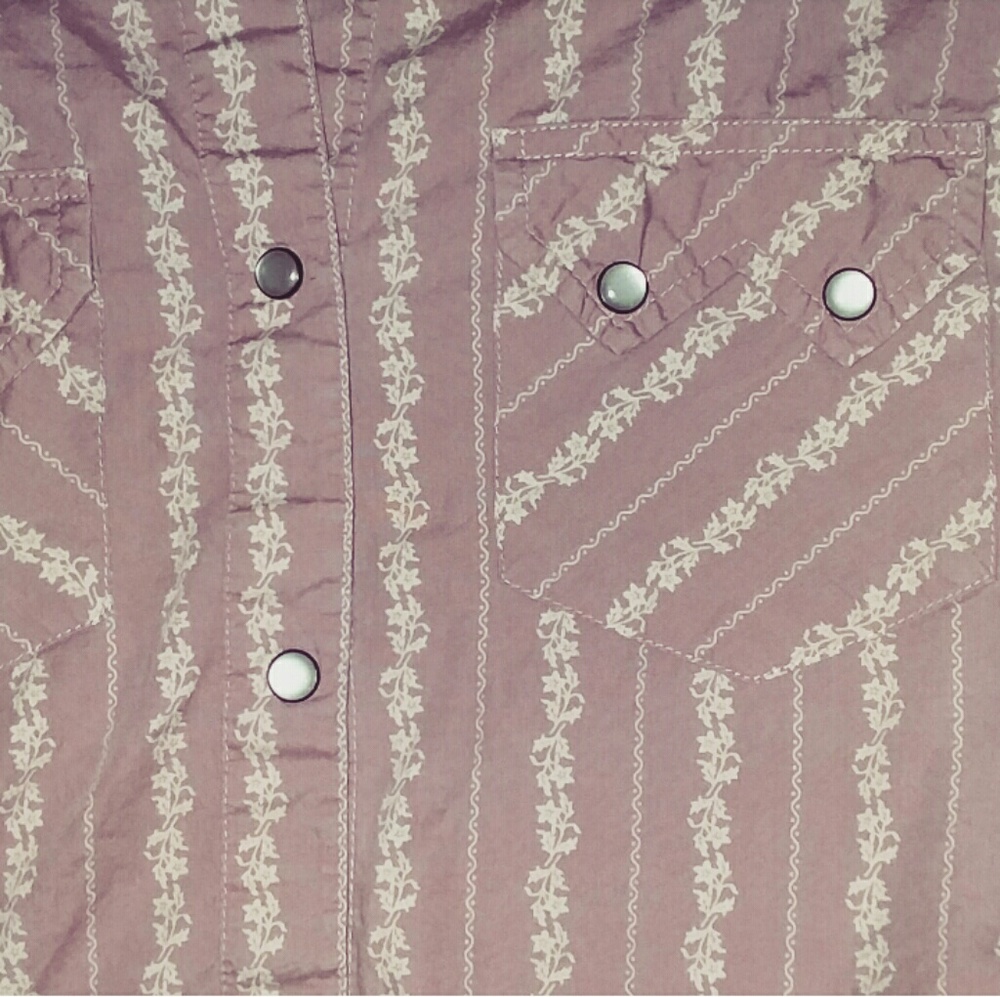 🌸Buckle Button Up🌸 - Picture 2 of 2