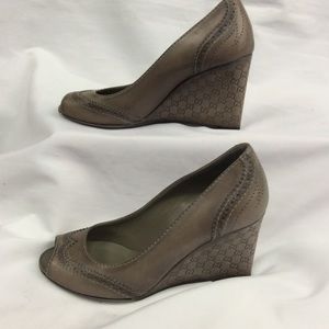🆕GUCCI Grey Heels, Size 6/36! BEAUTIFUL.