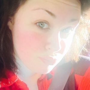 Meet your Posher, Celeste