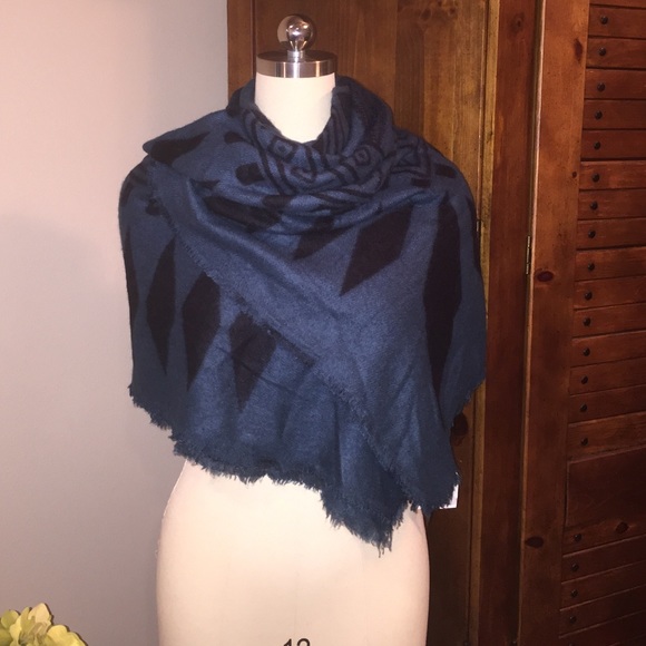 BP Accessories - SALE❤️GORGEOUS BLANKET SCARF