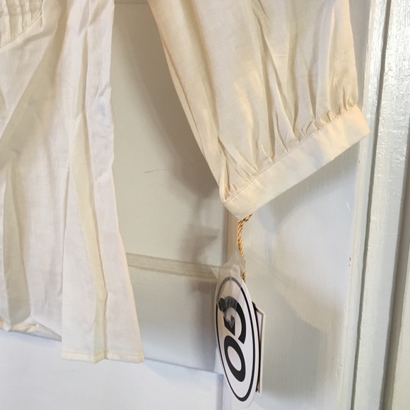 Button up blouse - Picture 3 of 3
