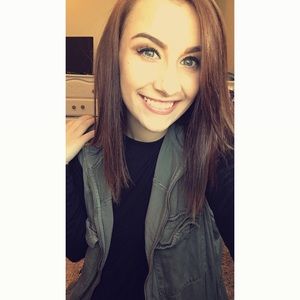 Meet your Posher, Deanna