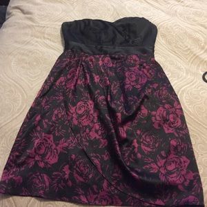Sexy little strapless dress.